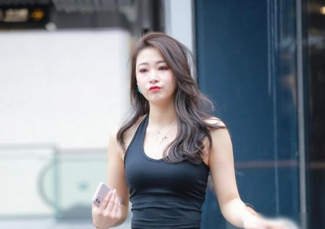 与美容 院老 板 娘一 夜 情 一对奶 子真 的让我神 魂颠 倒